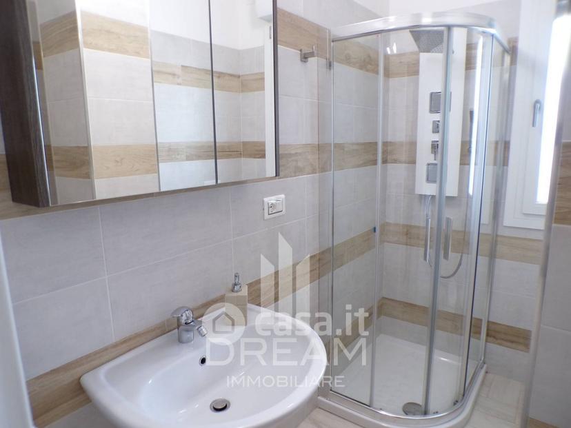 Trilocale in Via Ungheria 79 — foto 11 di 26