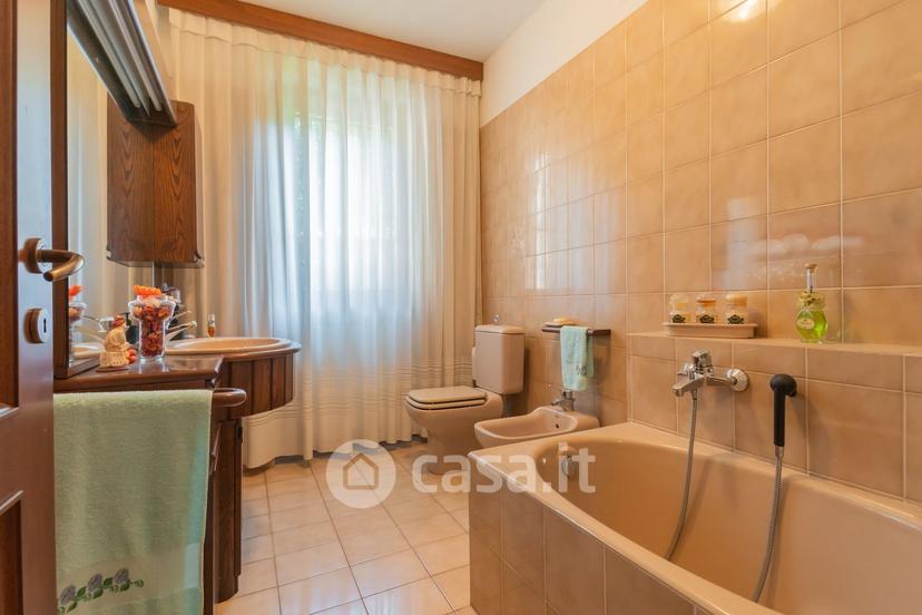 Villa in Via Gianni Rodari 69 — foto 35 di 73