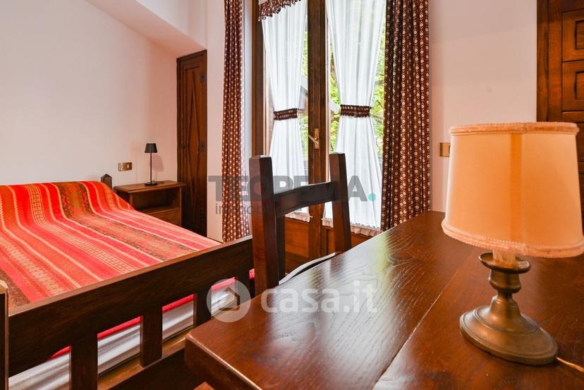 Villa in Viale Belvedere 14 — foto 21 di 77