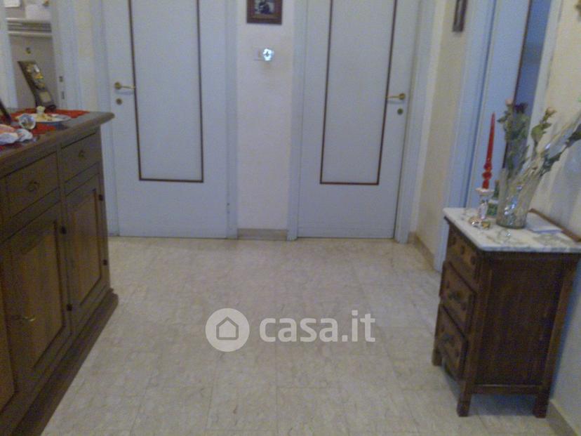 Stanza in Via Isernia — foto 11 di 19