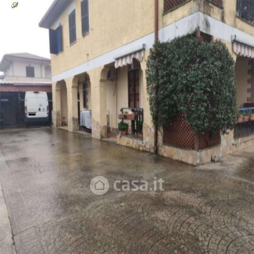 Quadrilocale in Via di Casa Colonnella 146 — foto 4 di 31