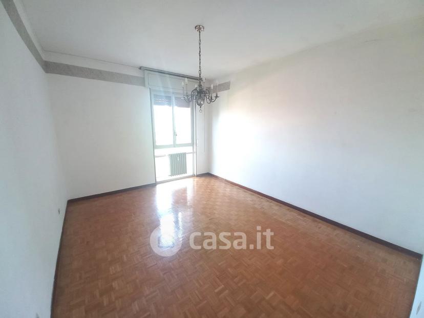 Trilocale in Via Enrico Mattei — foto 14 di 18