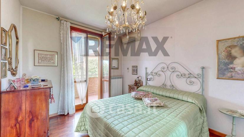 Villa in Via Fratelli Rosselli — foto 49 di 74
