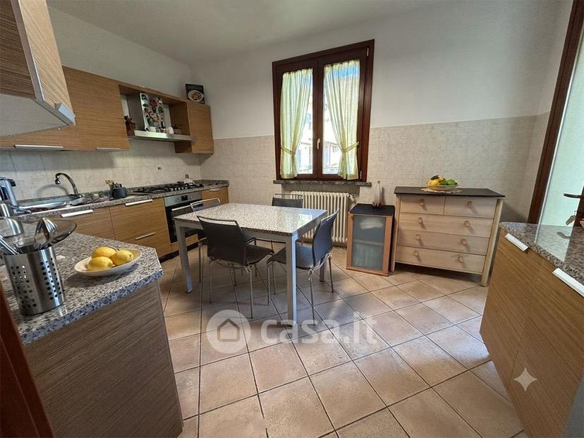 Trilocale in Via Toscana 84 a — foto 8 di 22