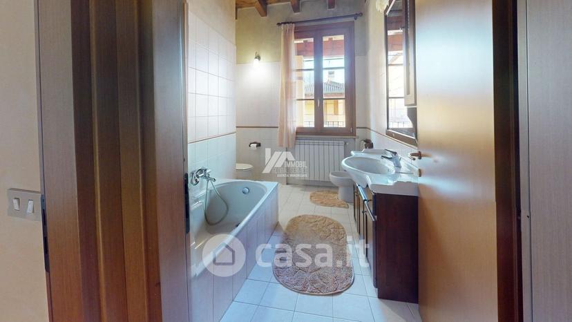 Villa in Via dei Ronchi 14 — foto 2 di 36