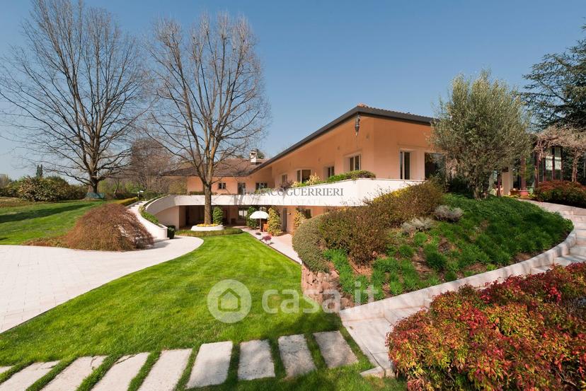 Villa in Via Alcide de Gasperi — foto 44 di 45