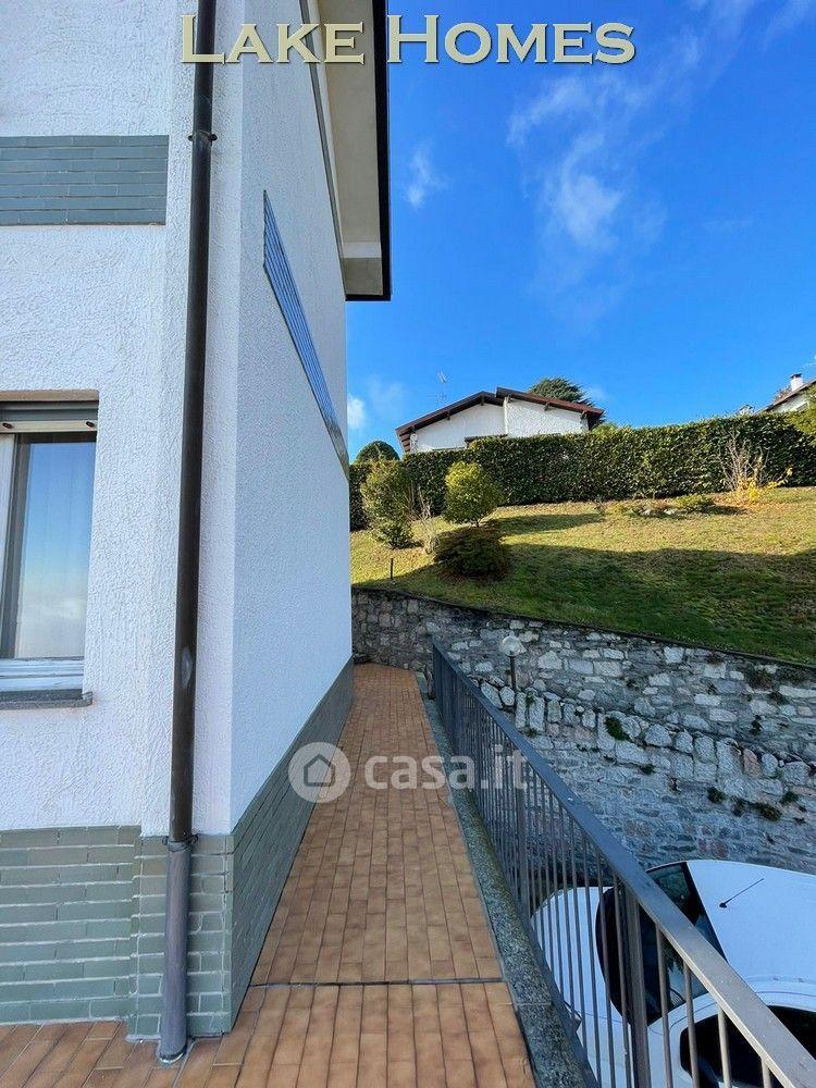 Villa in Via Per Lesa 19 — foto 25 di 39