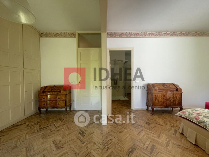 Villa in Via IV Novembre — foto 7 di 39