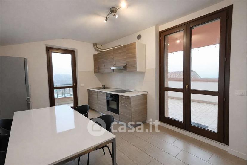 Appartamento in Via Lotto Lorenzo — foto 2 di 23