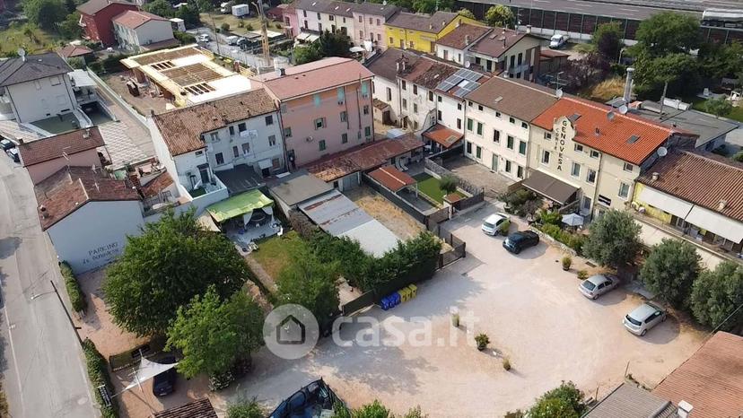 Stanza in Strada della Genovesa 44 — foto 6 di 11