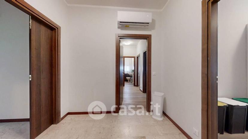 Stanza in Corso del Popolo 54 — foto 6 di 13
