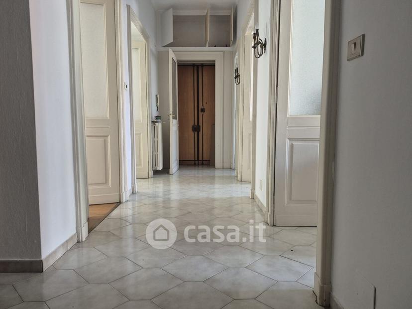 Stanza in Via Raffaele Cadorna 37