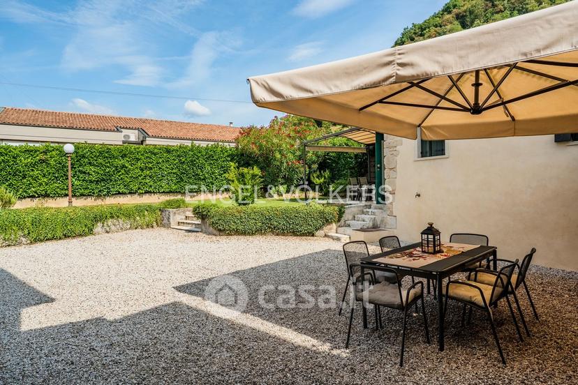 Villa in Via Roma — foto 19 di 20