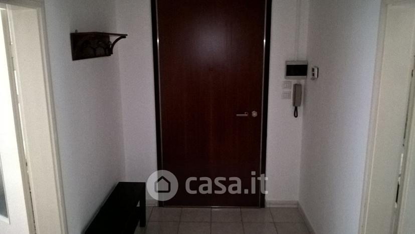Stanza in Via Arianuova — foto 7 di 8