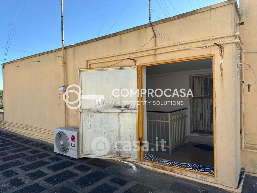 Quadrilocale in Via Presbitero Pantaleone 30 — foto 35 di 38