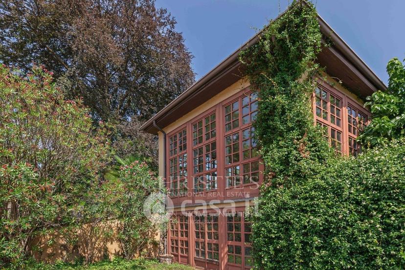 Villa in Via Giuseppe Parini 9 — foto 16 di 35