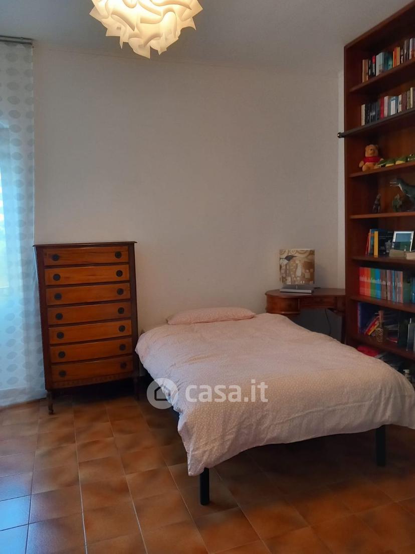 Stanza in Via Reynolds — foto 6 di 7