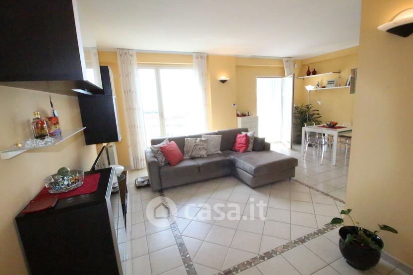 Trilocale in Via Evasio Montanella 118 — foto 2 di 31