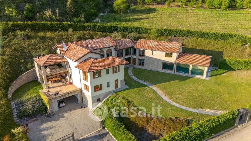 Villa in Corso Langhe — foto 2 di 16