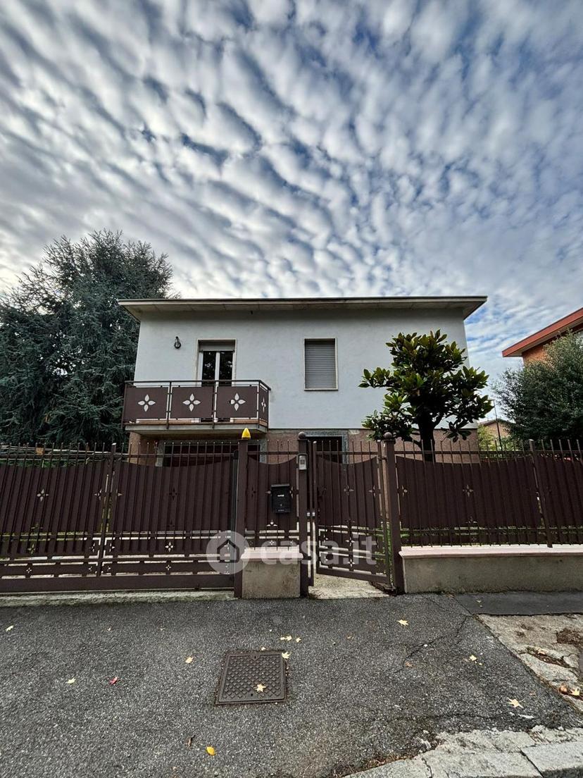Stanza in Via Monte Nero 19 — foto 6 di 20