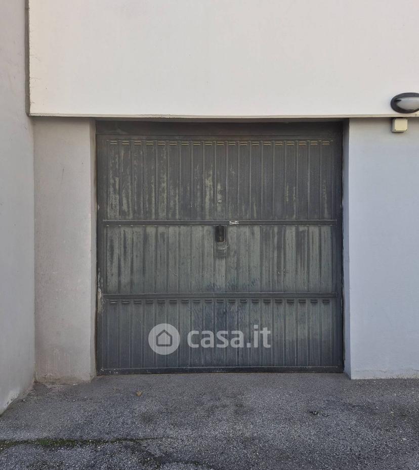 Bilocale in Via Vasco Zappaterra 36 — foto 8 di 40