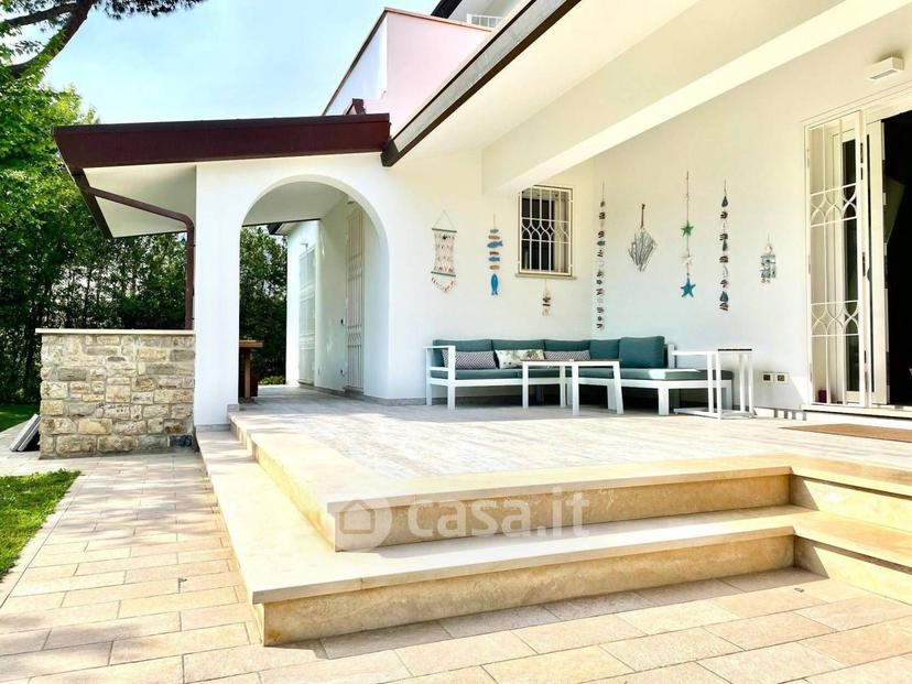 Villa in Via Donati — foto 19 di 22