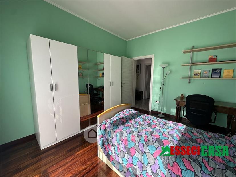 Villa in Via Tenente Giovanni Adami — foto 16 di 46