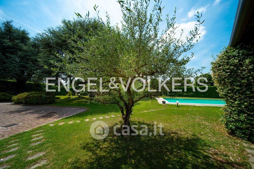 Villa in Roma 41 — foto 54 di 83