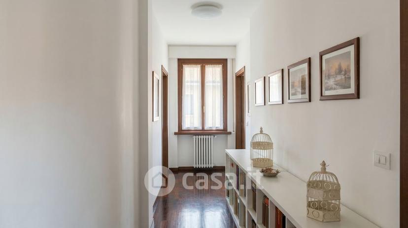Villa in Via Edmondo de Amicis 7 — foto 37 di 43