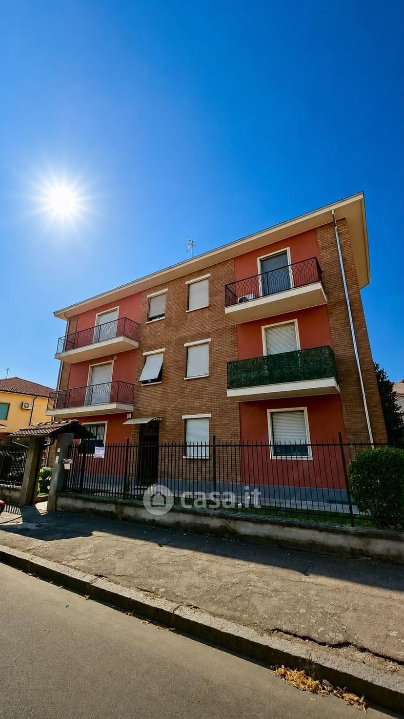 Trilocale in Via Achille Grandi 13