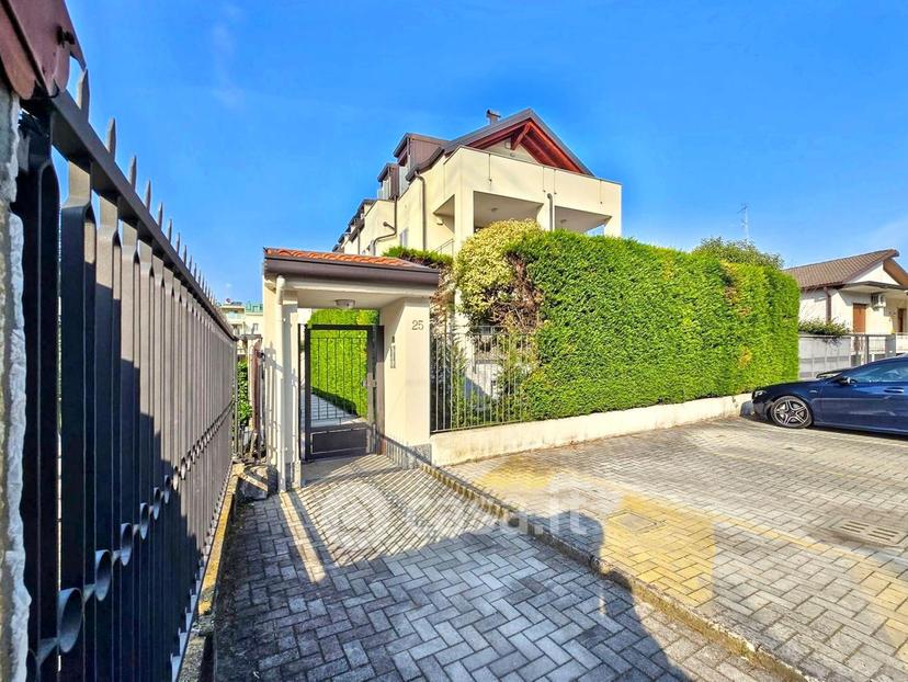 Quadrilocale in Via Flavio Gioia 25 — foto 12 di 54