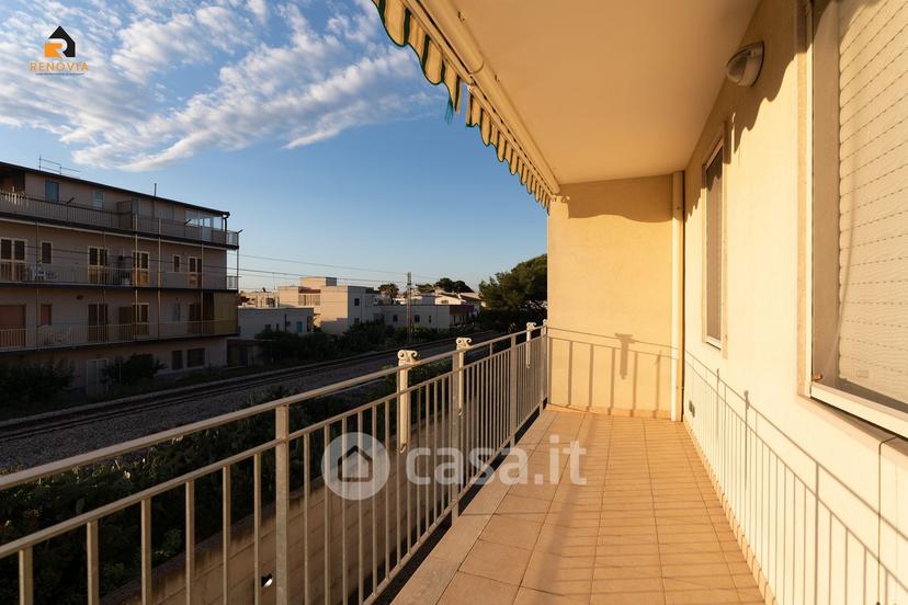 Trilocale in Via Mar Tirreno 186 — foto 7 di 11
