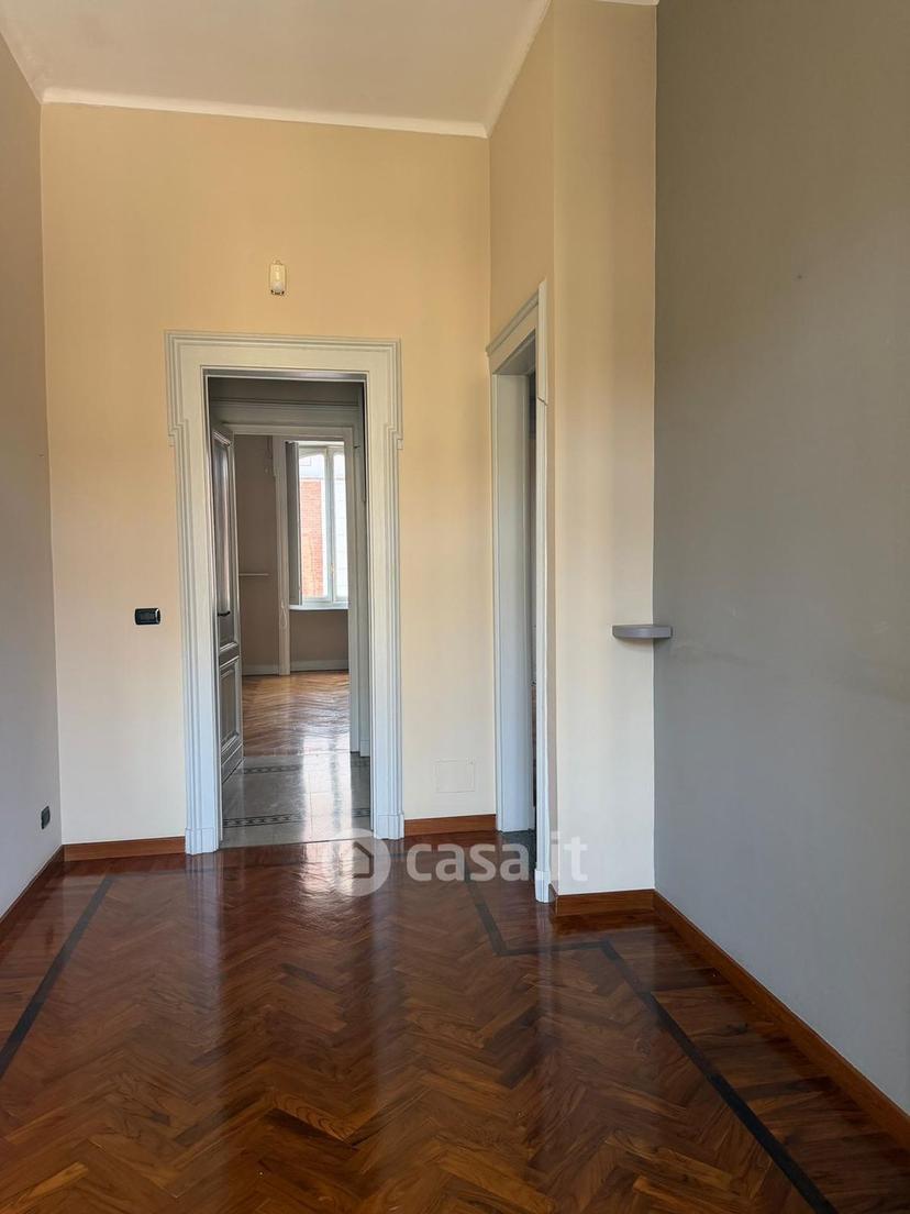 Trilocale in Corso Re Umberto 21 Bis — foto 14 di 34