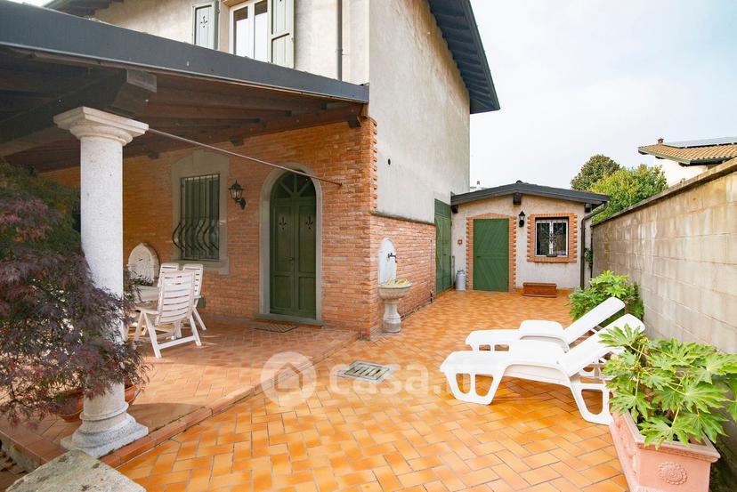 Villa in Via G. Prata 17