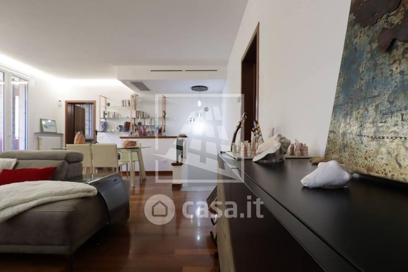 Villa in Via Gianni Rodari 16 — foto 88 di 89