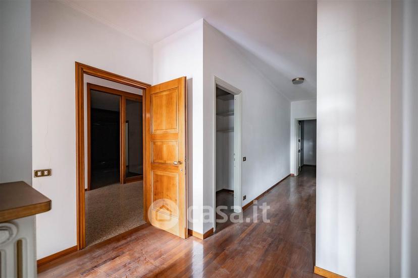 Villa in Via Don Ronchi 18 — foto 14 di 33