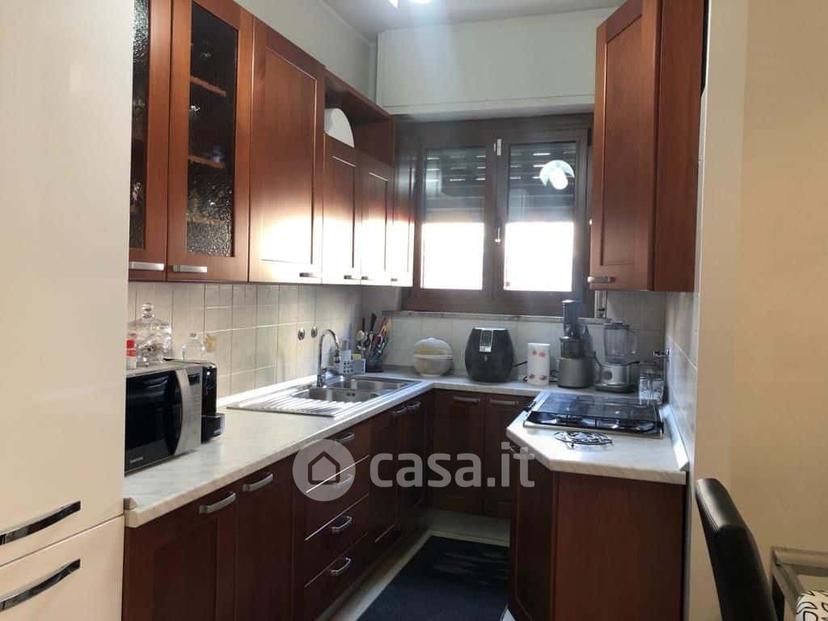 Stanza in Via Cellini 2 — foto 10 di 17