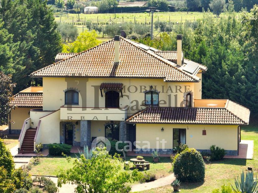 Villa in Via Vitellino — foto 21 di 42