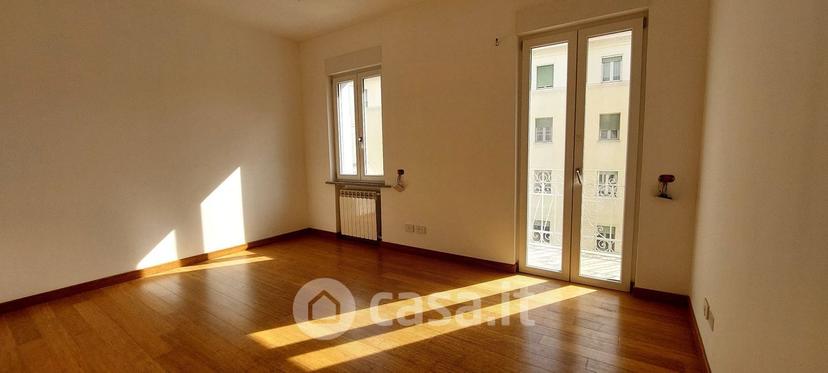 Trilocale in Viale Tancredi Galimberti