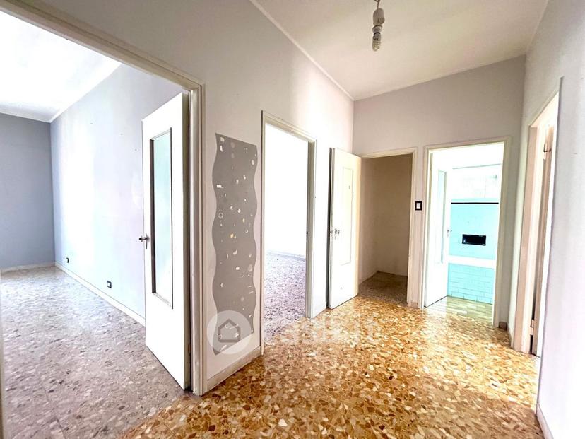 Trilocale in Via Tripoli 46 — foto 4 di 15