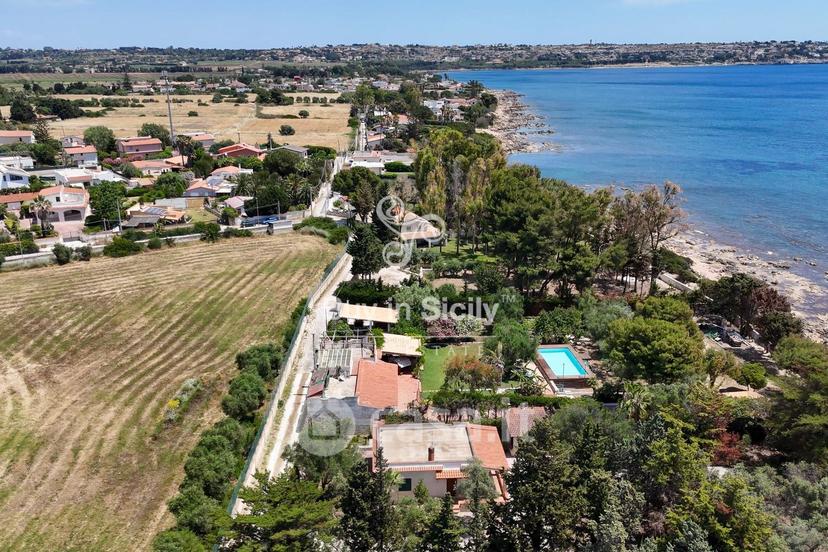 Villa in Via Filippo de Filippi 11 — foto 50 di 57