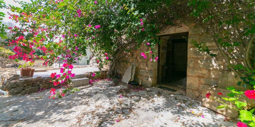 Villa in Strada Comunale Brindisi 6 — foto 37 di 54