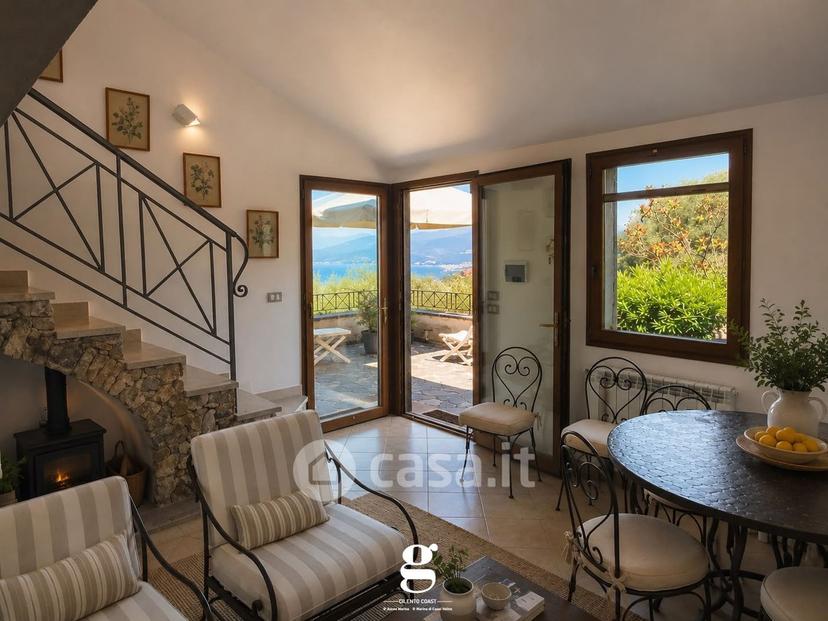 Villa in Via Tempa delle Rose 8 — foto 31 di 38