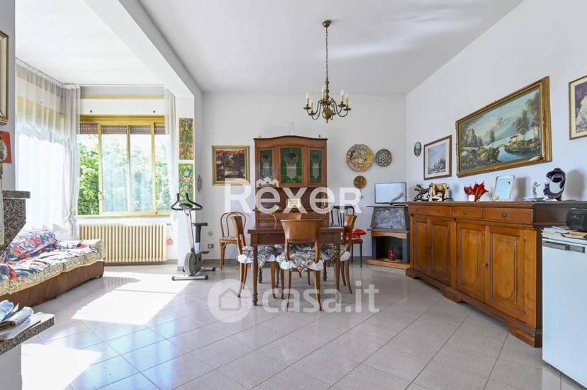 Appartamento in Via Antonio Gramsci 2 — foto 30 di 37