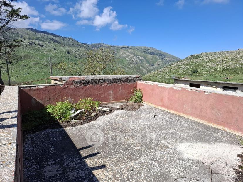 Villa in Via Esterna Renda 42 — foto 37 di 43