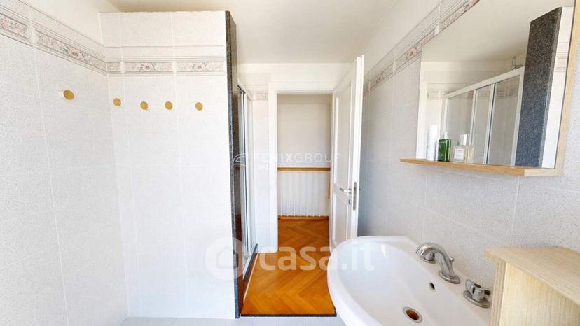 Quadrilocale in Via Ugo Foscolo 46 — foto 22 di 39