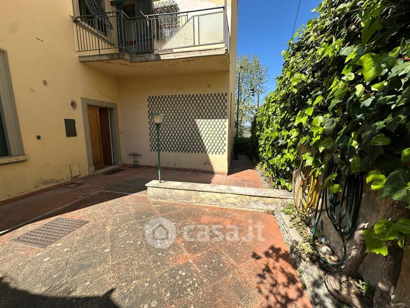Villa in Viale della Libertà — foto 8 di 39