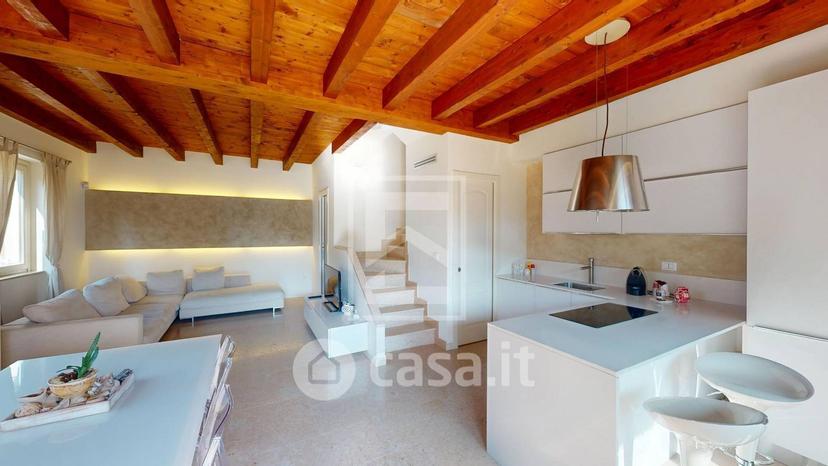 Villa in Via Atleti Azzurri d'Italia 19 — foto 8 di 34