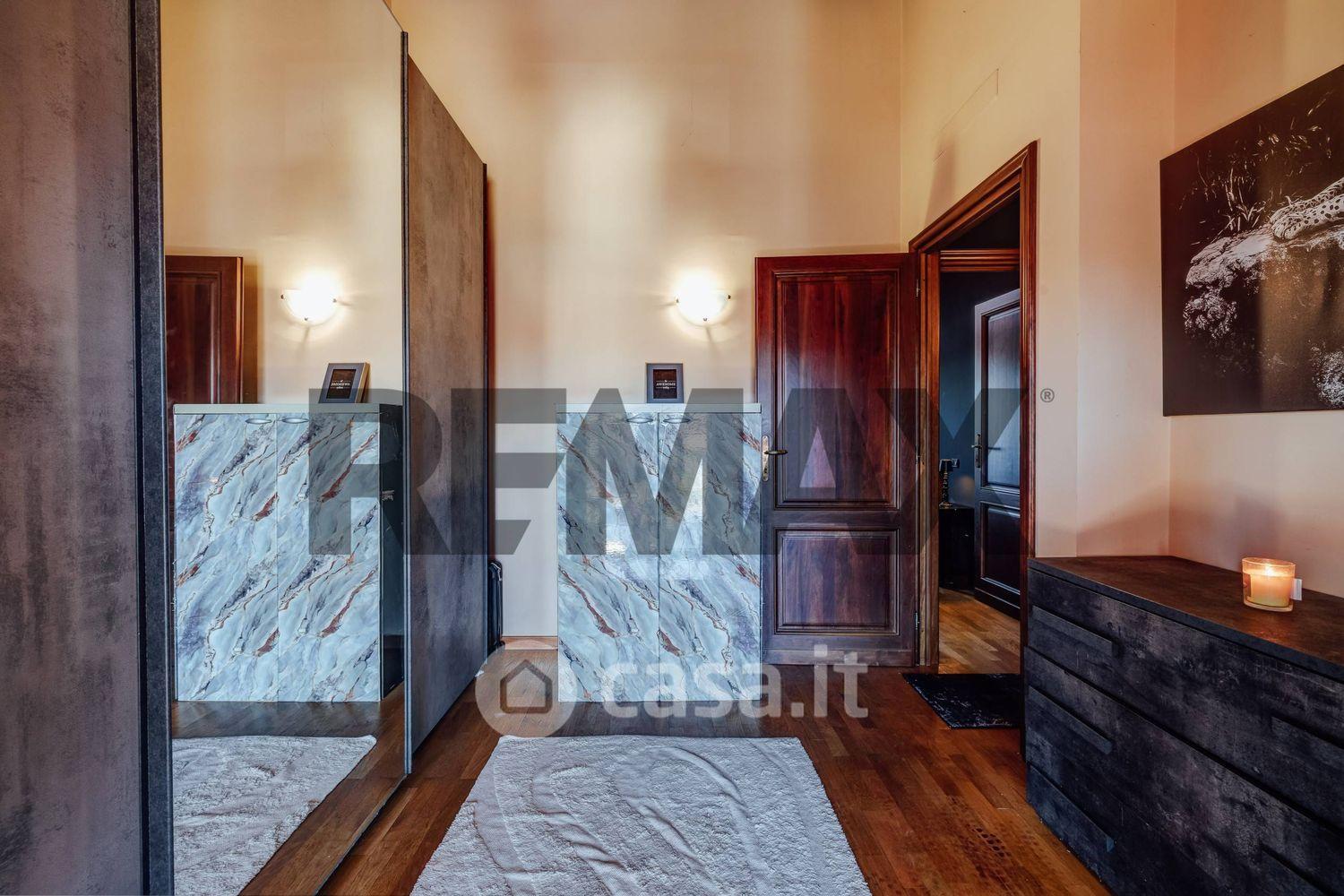Villa in Strada della Carlina 17