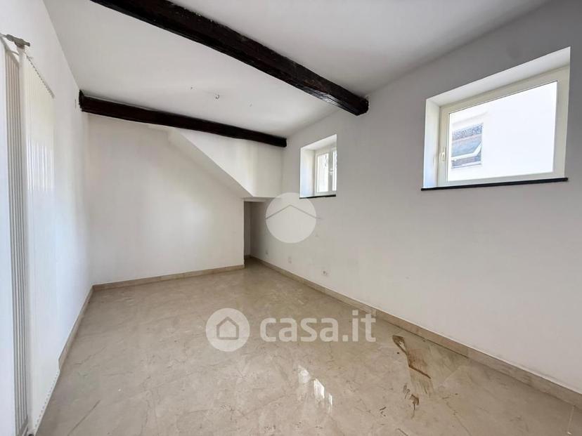 Quadrilocale in Riviera di Chiaia 124